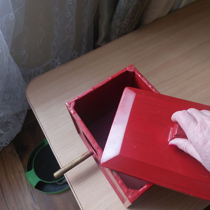 Гніздова будка для попугайчиків