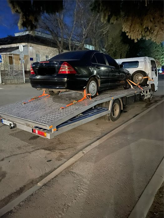 Евакуатор цілодобово.