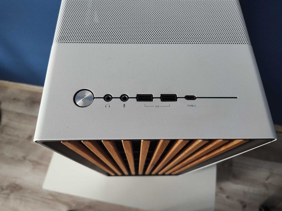 Obudowa fractal design north biała