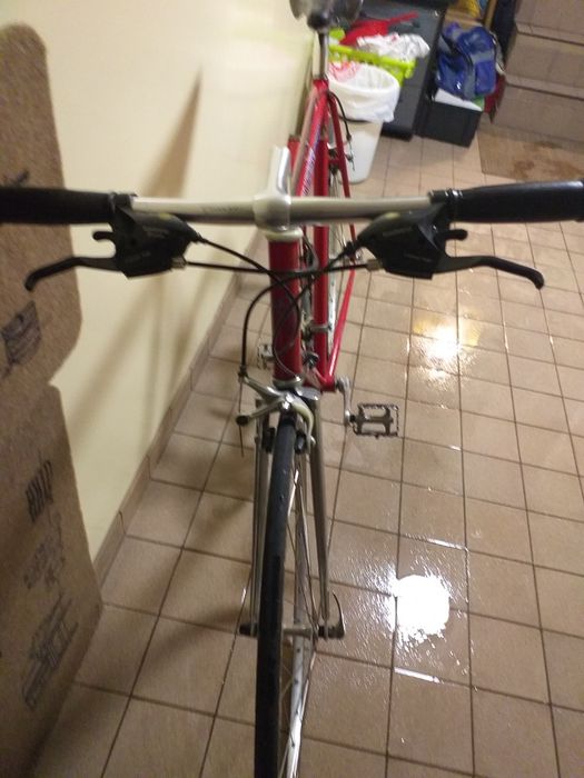 Peugeot rower szosowy z prosta kierownica.