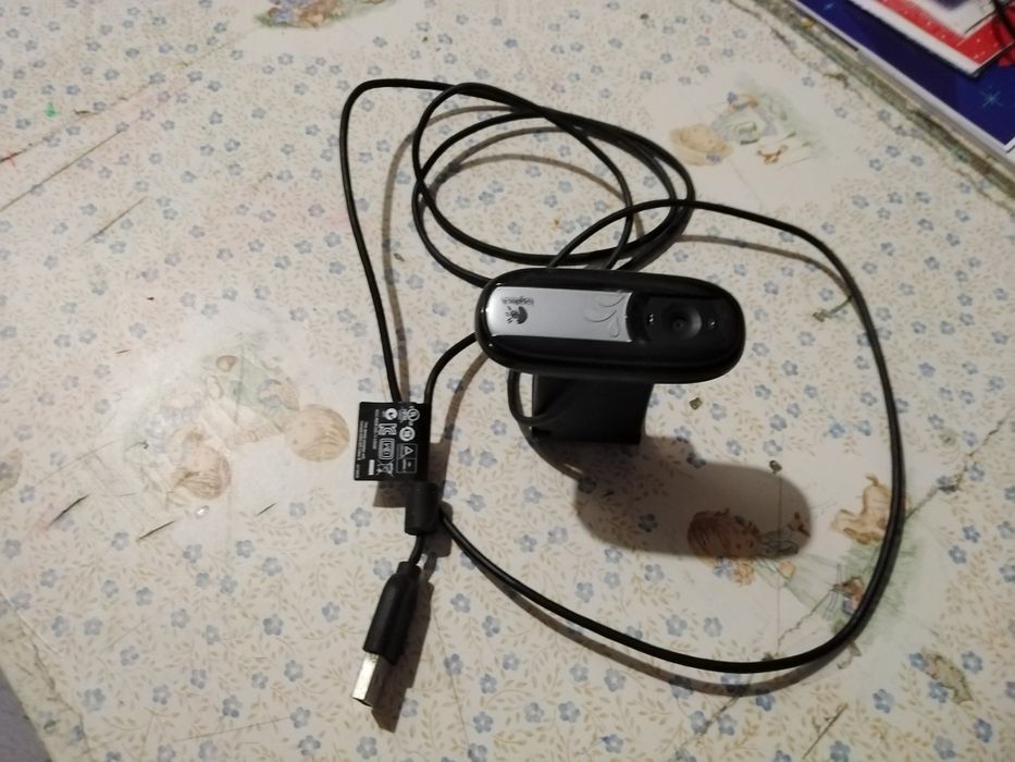 Vendo tudo caixas Asus monitor HT colunas teclado e rato fones de Sony cm6431_fr014s core i5-3450 3, 1- hdd 500 GB 8gb é mais caro que a vida tá muito