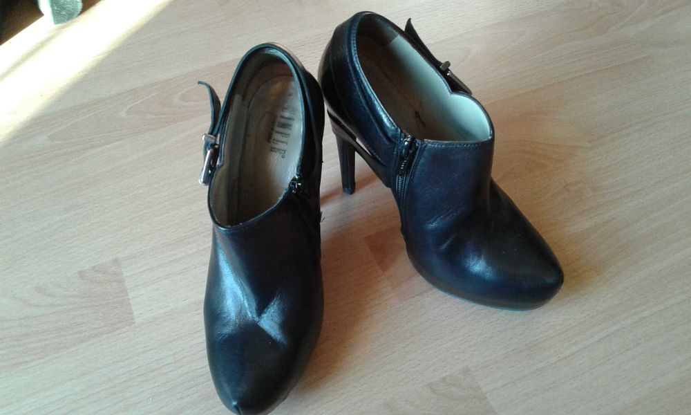 Czarne botki Simple rozm. 37