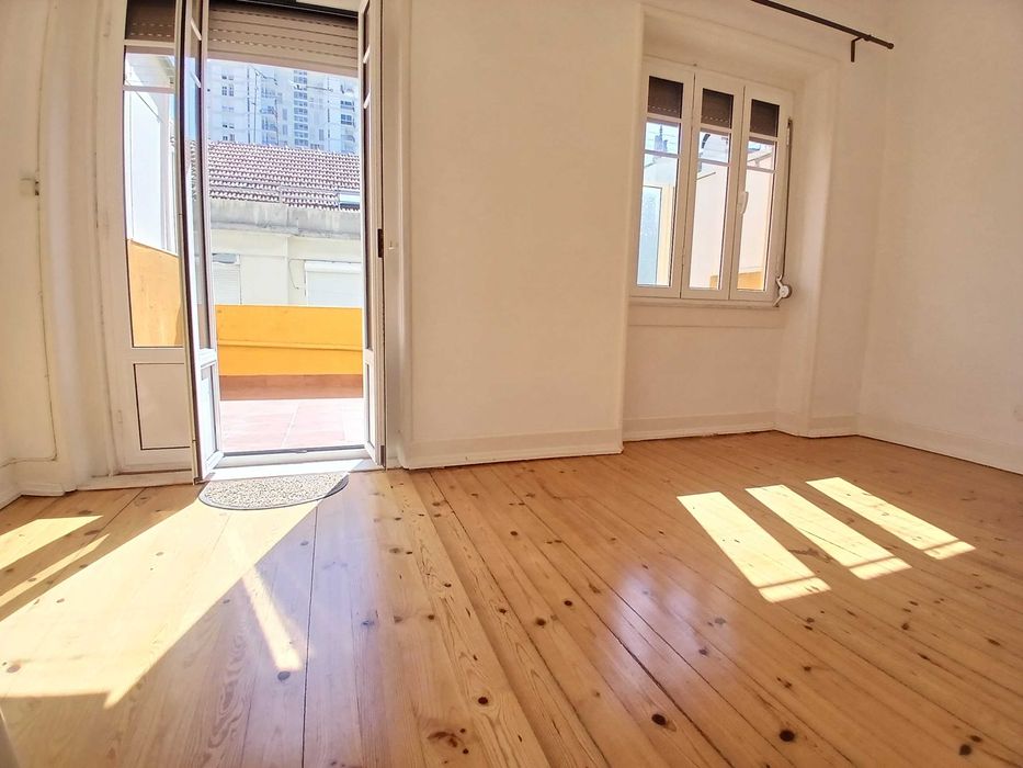 T2 Bairro das Novas Nações - Lisboa - €1.300,00/mês