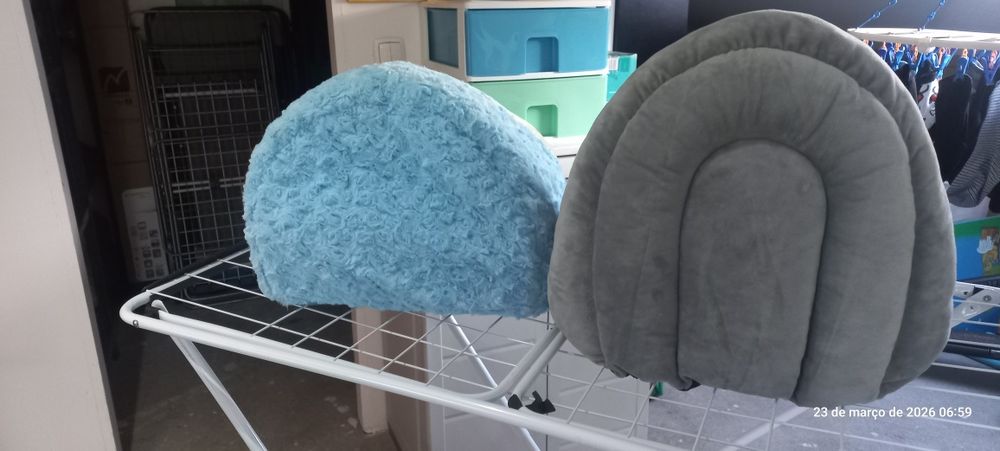 Cama almofadada para cão ou gato