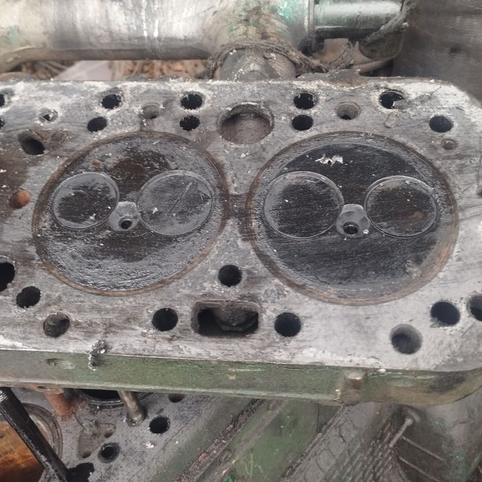 Колінчастий вал головка блоку ЮМЗ