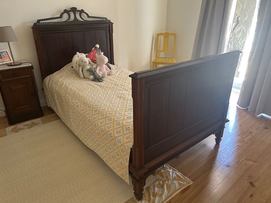 Cama individual com estrado metálico novo