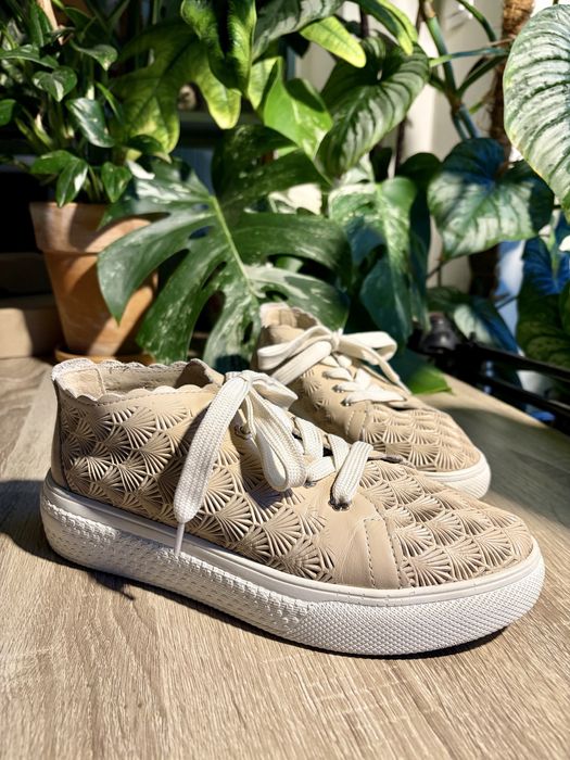 Trampki skórzane beżowe