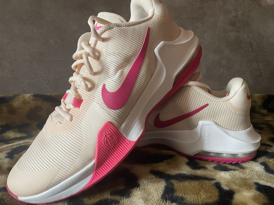 Баскетбольні кросівки Nike Air Max