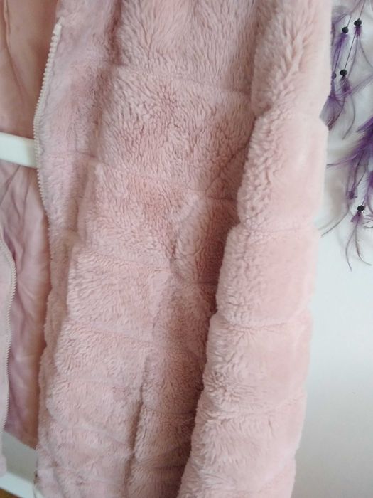 Casaco pelo rosa com capuz tamanho S