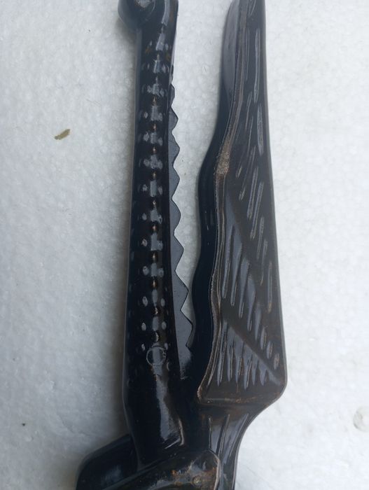 Dziadek do orzechów , stary żeliwny - 21 cm