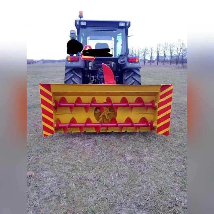 Pług wirnikowy - Dmuchawa do śniegu na ciągnik