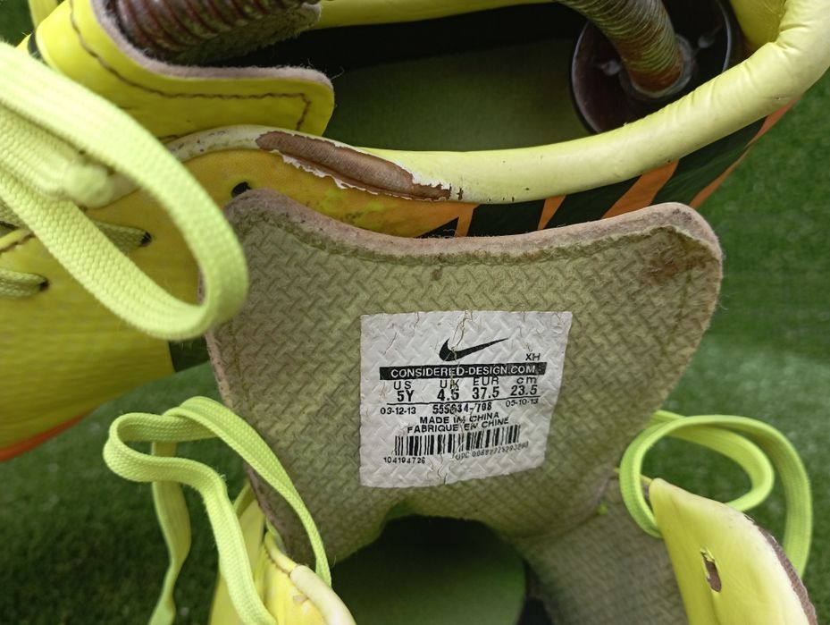 Підліткові кросівки сороконожки Nike Mercurial Victory