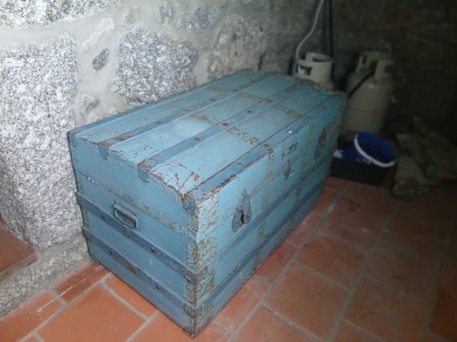 Moveis, sala,  cozinha, loja, espaços de lazer.