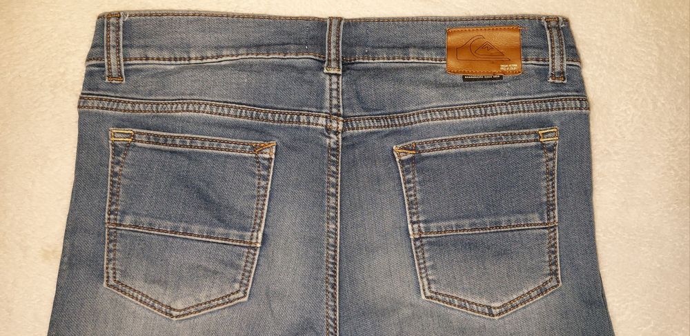 Calças de ganga Quicksilver 14 anos