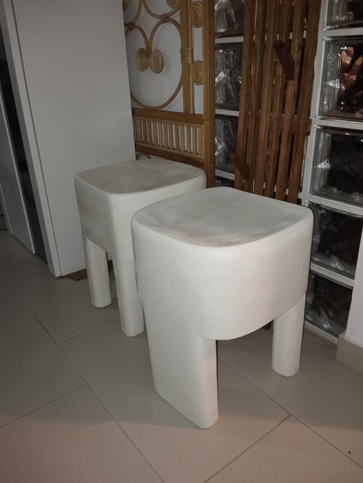 Conjunto de mesas de apoio