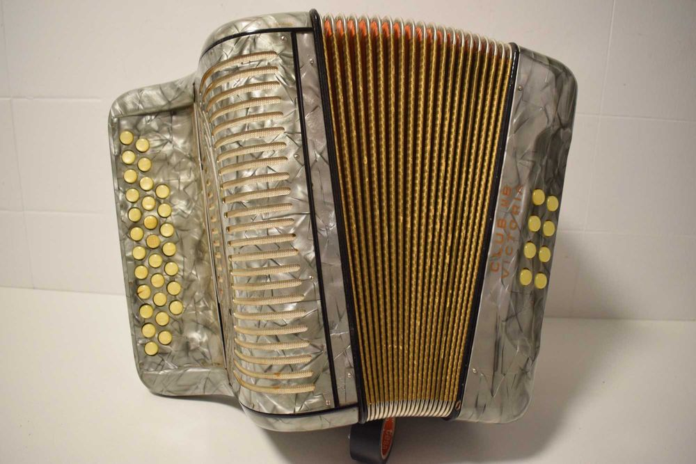 Concertina hohner club IIb Victoria 2 Voz. C. N 61