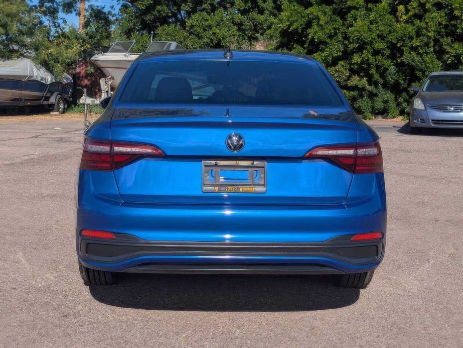 Volkswagen Jetta      2022