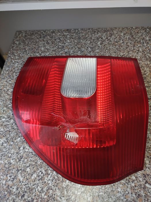 Фонарь задний правый Skoda Yeti под восстановление