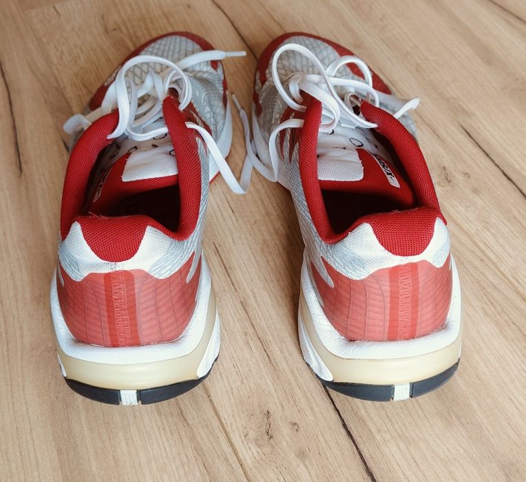 Nike Ghoswift CV-3416.   600