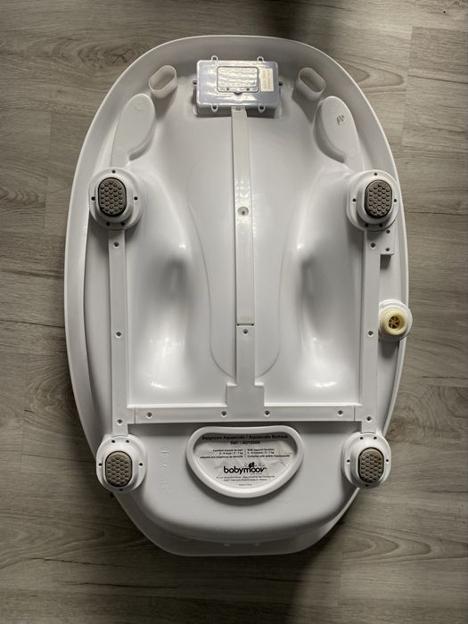 Wanna Wanienka Aqua Scale z wagą i termometrem BabyMoov