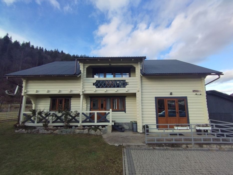 Здається будинок у м. Яремче повністю або окремо по номерах