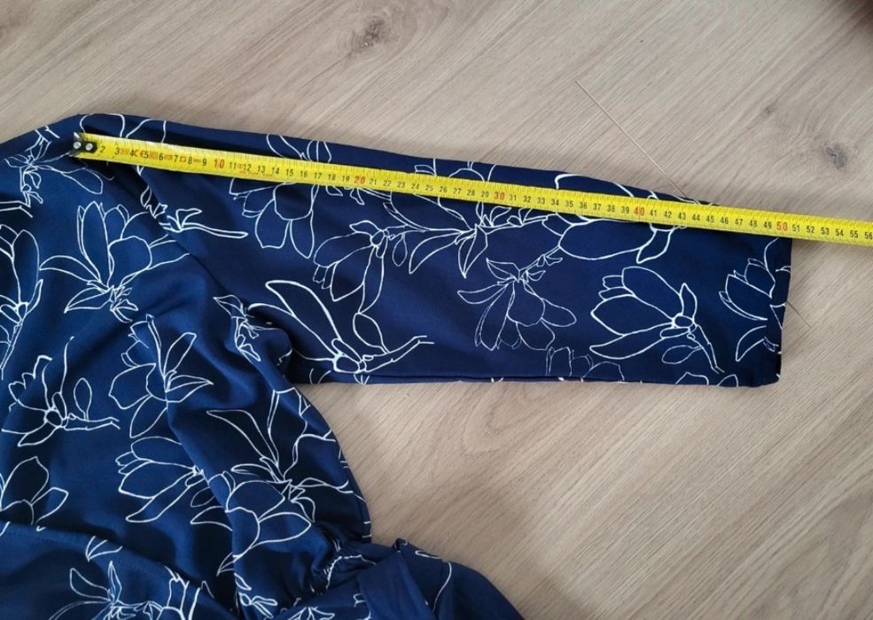 Sukienka kopertowa Mohito