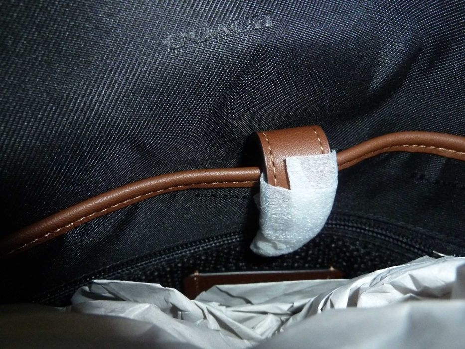 Mochila nova unissexo em pele Coach