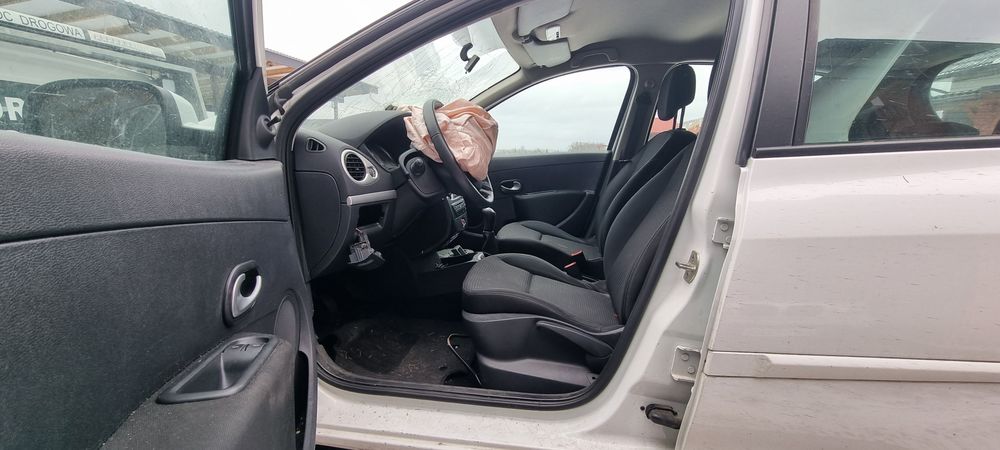 Clio III drzwi  OV369