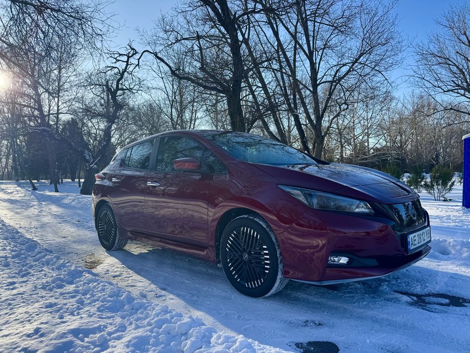 Nissan Leaf SV 62kw 2024