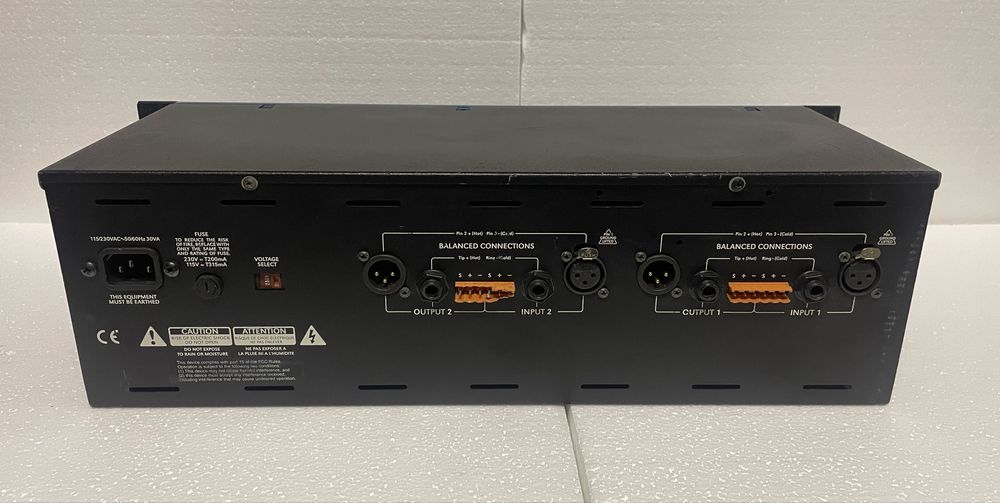Equalizador Gráfico Stereo Duplo  BSS FCS 966