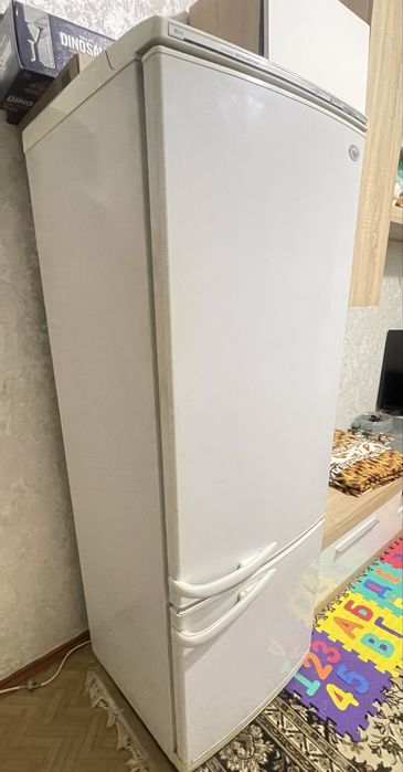 Продам холодильник