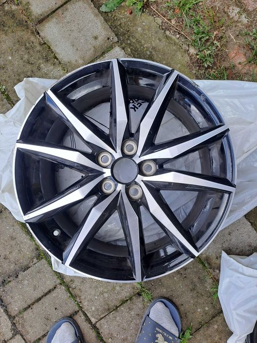 Felgi aluminiowe toyota Corolla gr 18''