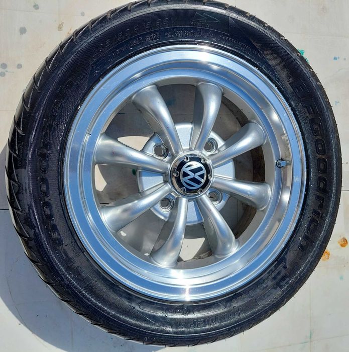 Carocha - 4 jantes (Tipo Empi) + 4 pneus BF Goodrich (1000kms)