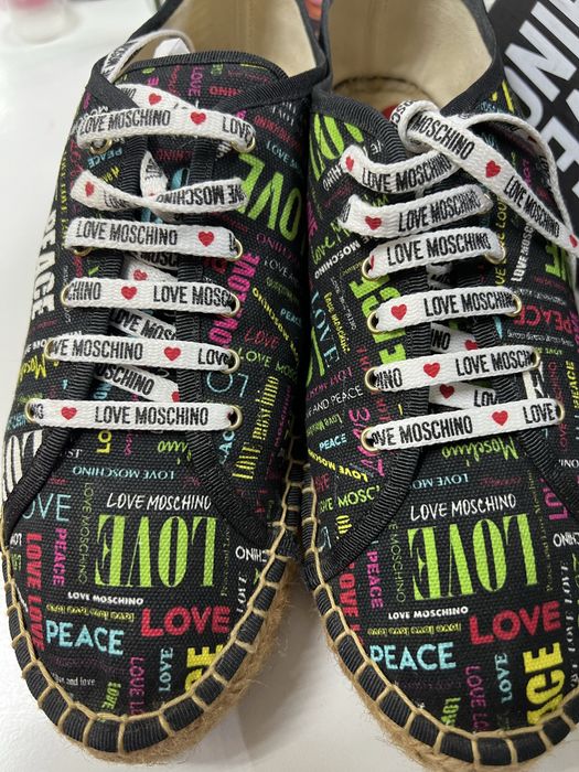 LOVE MOSCHINO взуття сліпони кеди