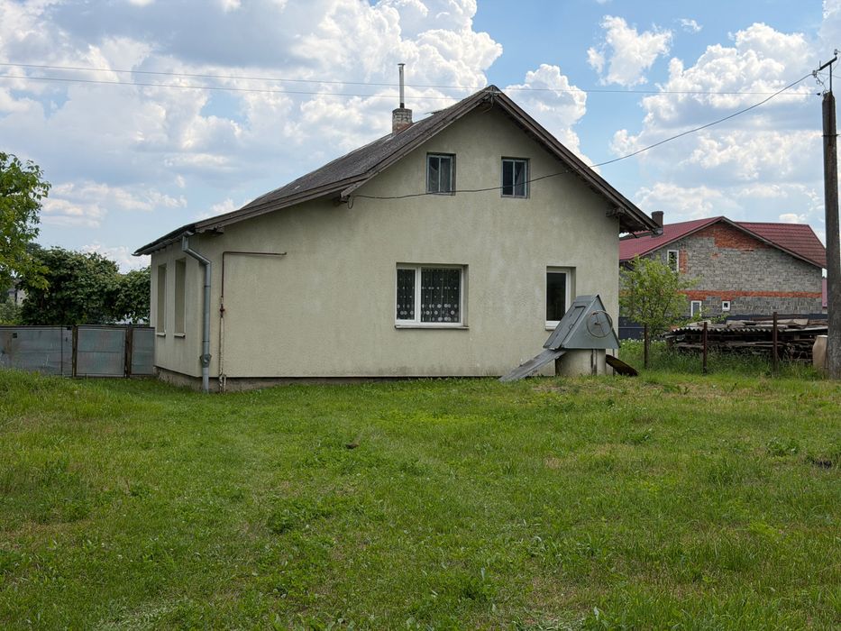 Продається готовий цегляний будинок з ремонтом неподалік Стрия (15км)
