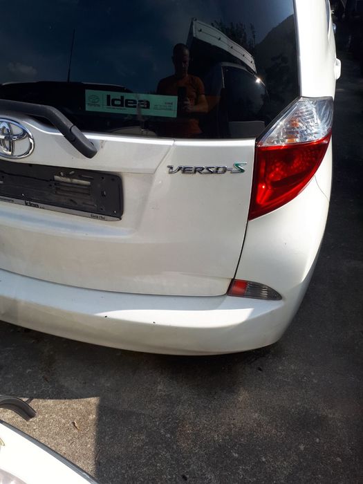 Є запчастини на Toyota Verso S 1.33 бензин 2010-2016