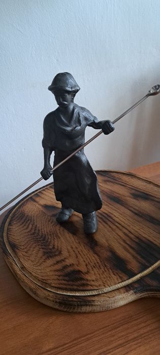 Figurka jubileuszowa Hutnika z  brązu