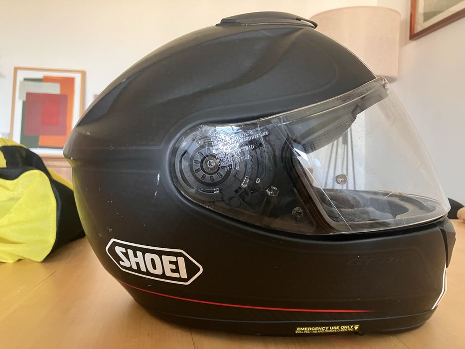 Capacete de mota Shoei