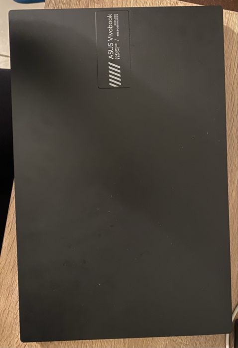 Notebook ASUS VivoBook Go 15 E1504FA – Rápido e Potente