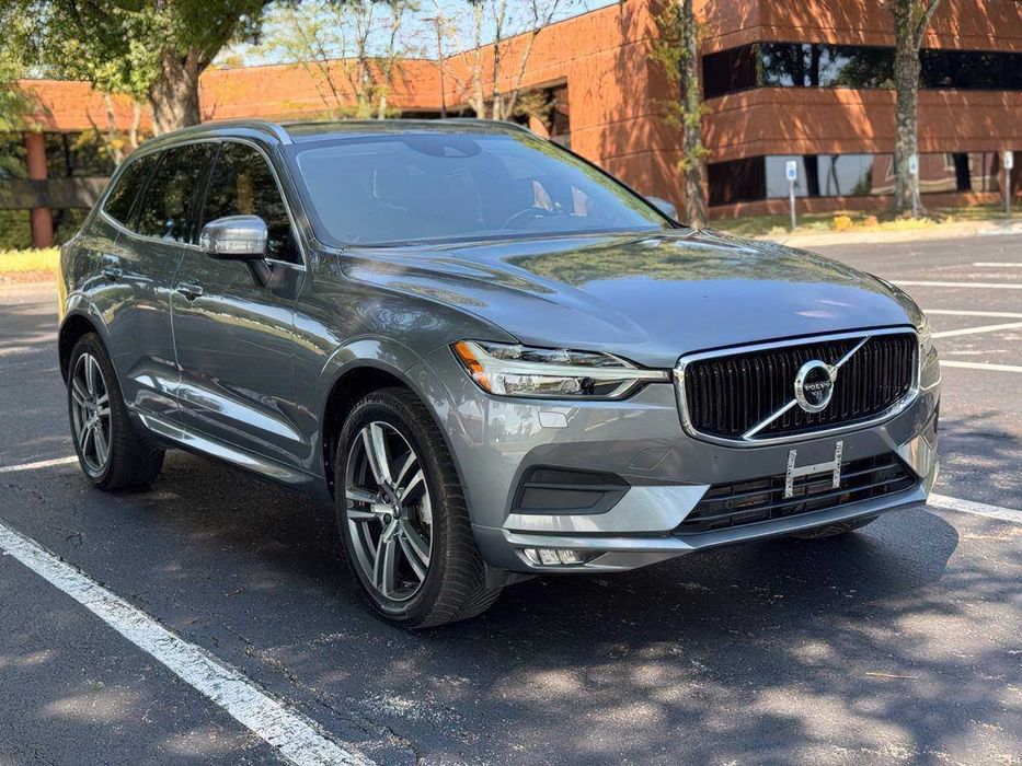 Volvo XC60 T5 Momentum      2020