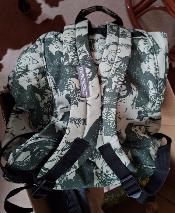 zielonkawy plecak do szkoły i na biwak