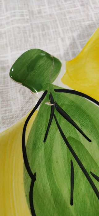 Loiça estilo bordallo para sobremesa em cerâmica pintada á mão.