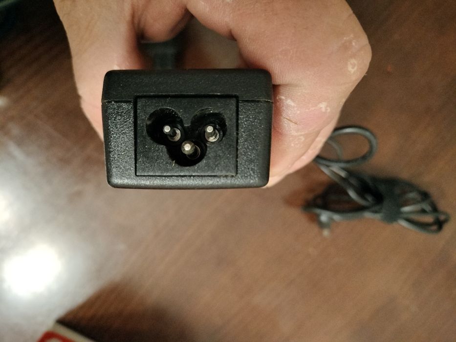 Carregadores para monitor PC Hipro,Samsung,LG e Creative