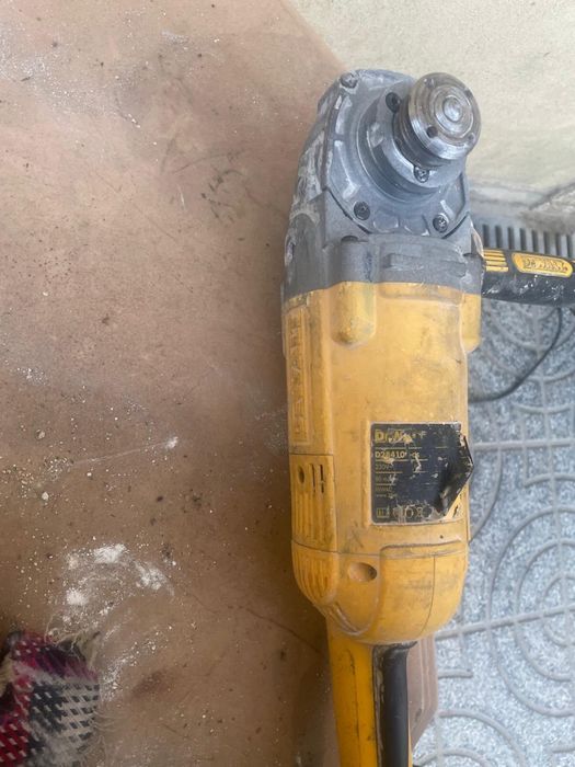 Rebarbadora DeWalt Profissional