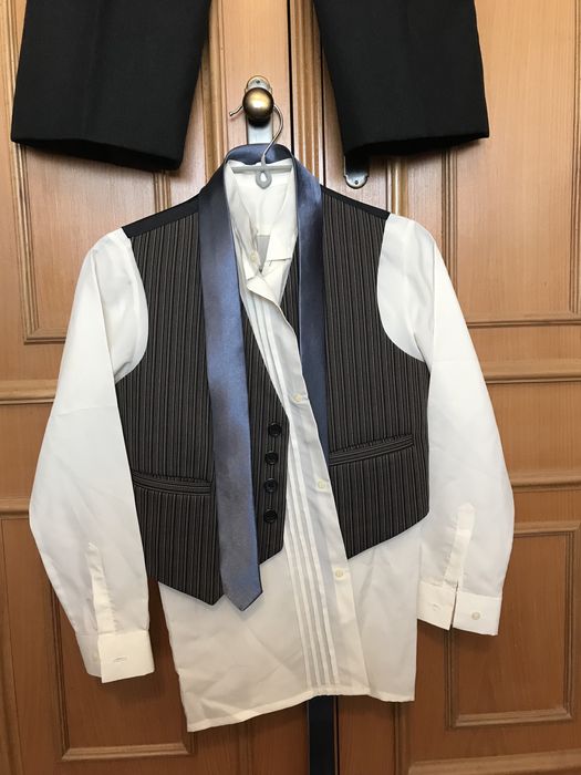 Roupa comunhão solene usada uma vez.