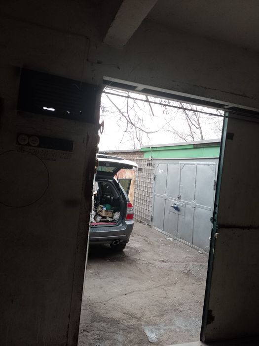 Продам кап.гараж.Мотор 1