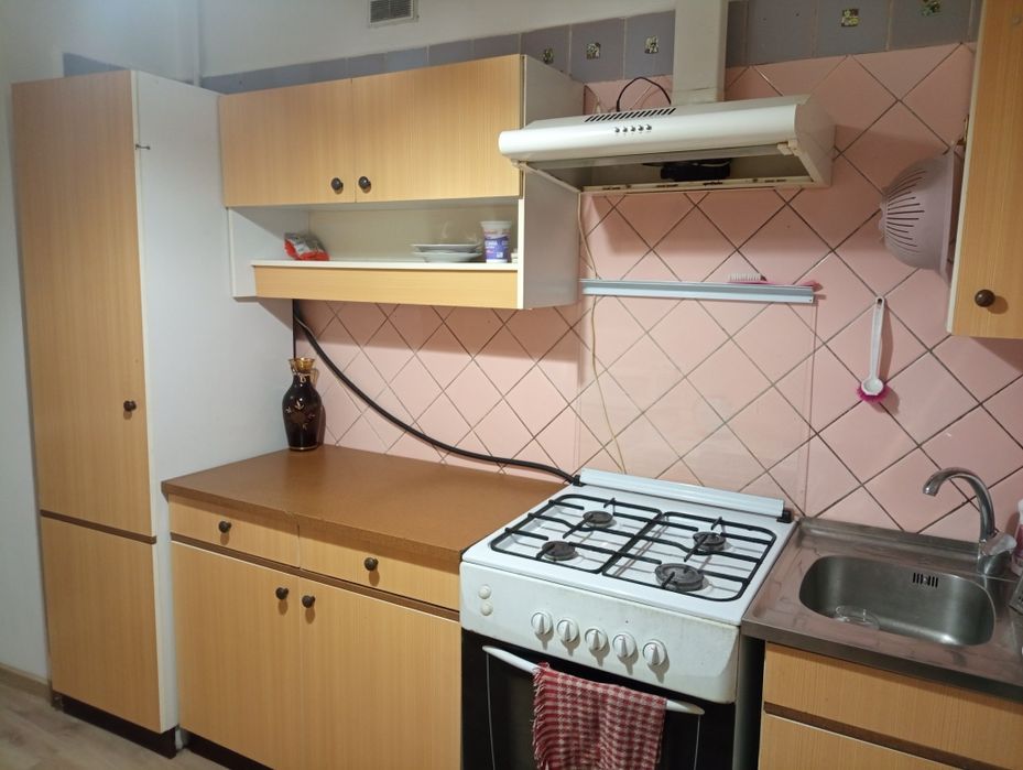 Своя  3 к. квартира  біля  м.КПі