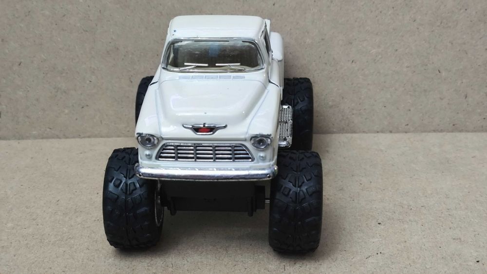 Машинка Chevy Stepside Pick-up 1955 (Off Road) 1.32 Kinsmart KT 5330