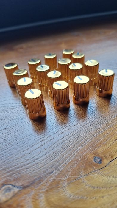 Super Knob 90° Chroma gold caps - dj techtools.