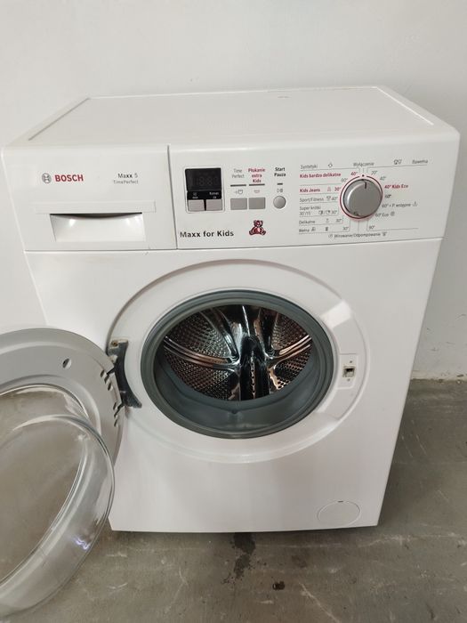 Пральна машина BOSCH  з Європи. ВУЗЬКА 40 СМ.Класний стан
